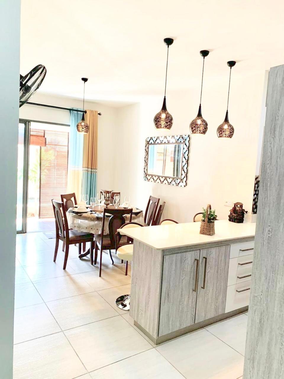 Luxury Westwood Apartment+Pool Flic-en-Flacq 部屋 写真