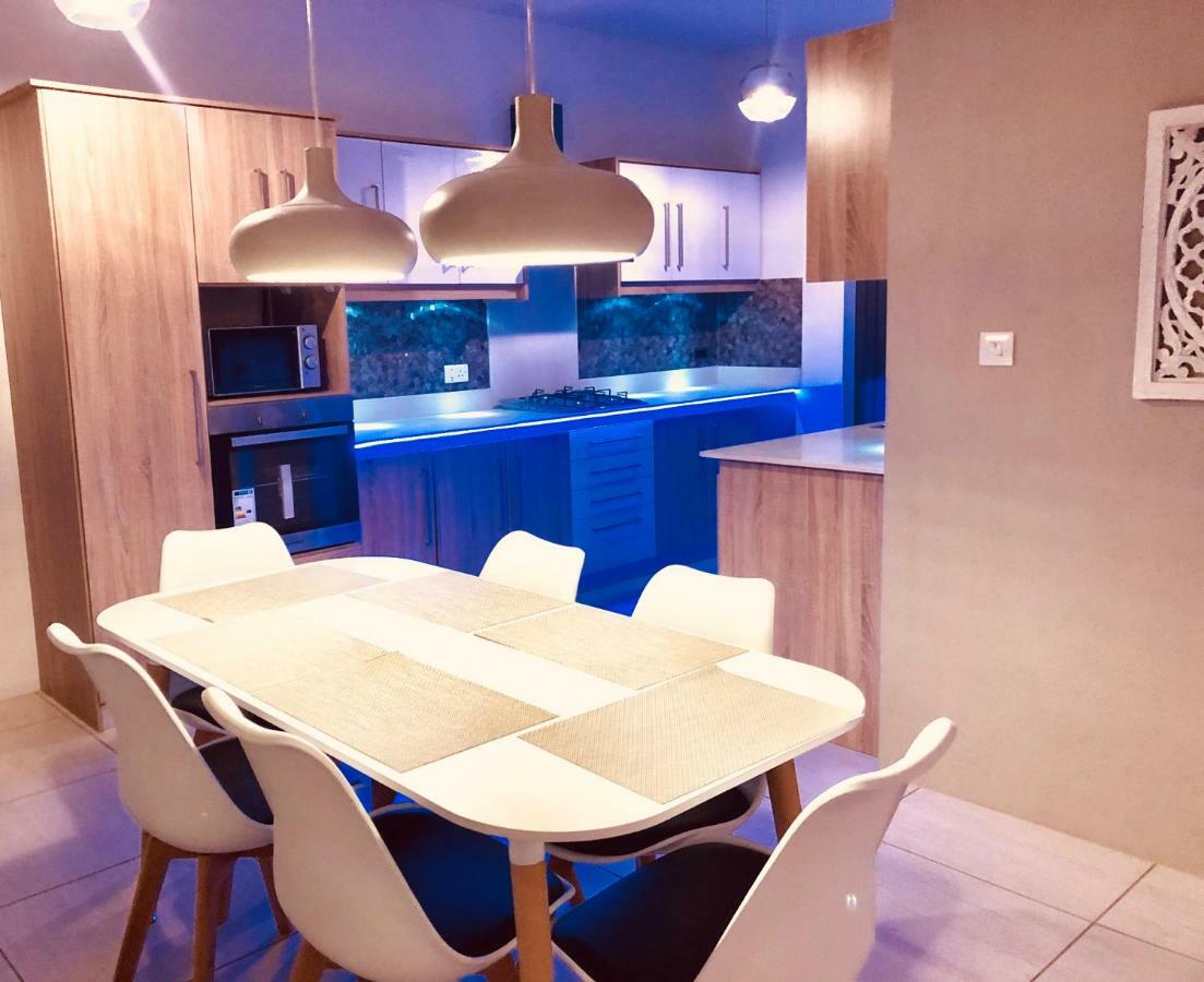 Luxury Westwood Apartment+Pool Flic-en-Flacq エクステリア 写真